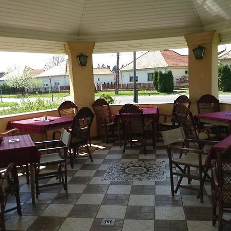 Hotel Fonix Fogado à Lenti Extérieur photo